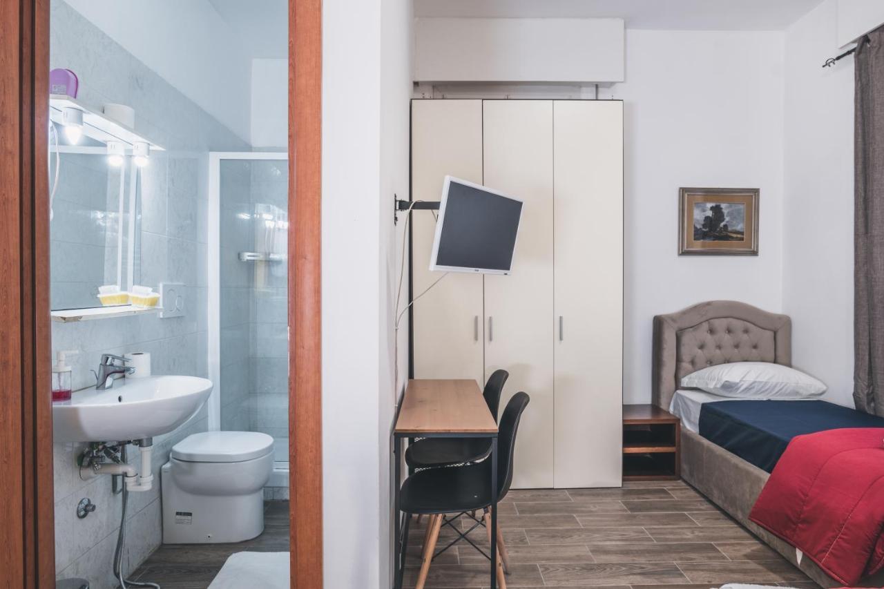 Bulldog Station Apartments With Private Wc, Ac, Tv Mestre Extérieur photo