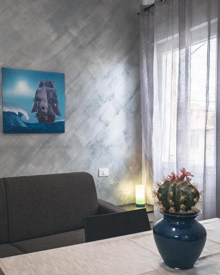 Bulldog Station Apartments With Private Wc, Ac, Tv Mestre Extérieur photo