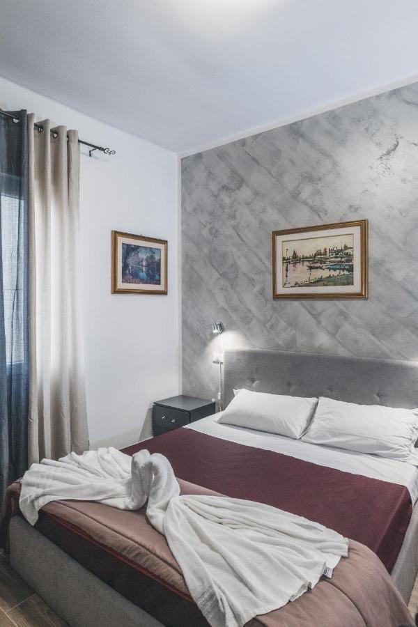 Bulldog Station Apartments With Private Wc, Ac, Tv Mestre Extérieur photo