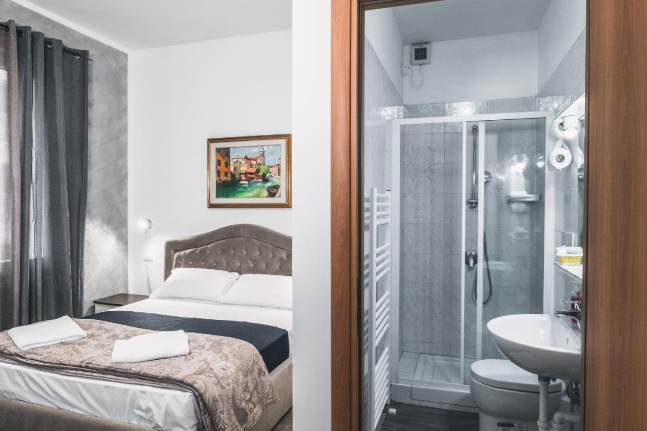 Bulldog Station Apartments With Private Wc, Ac, Tv Mestre Extérieur photo