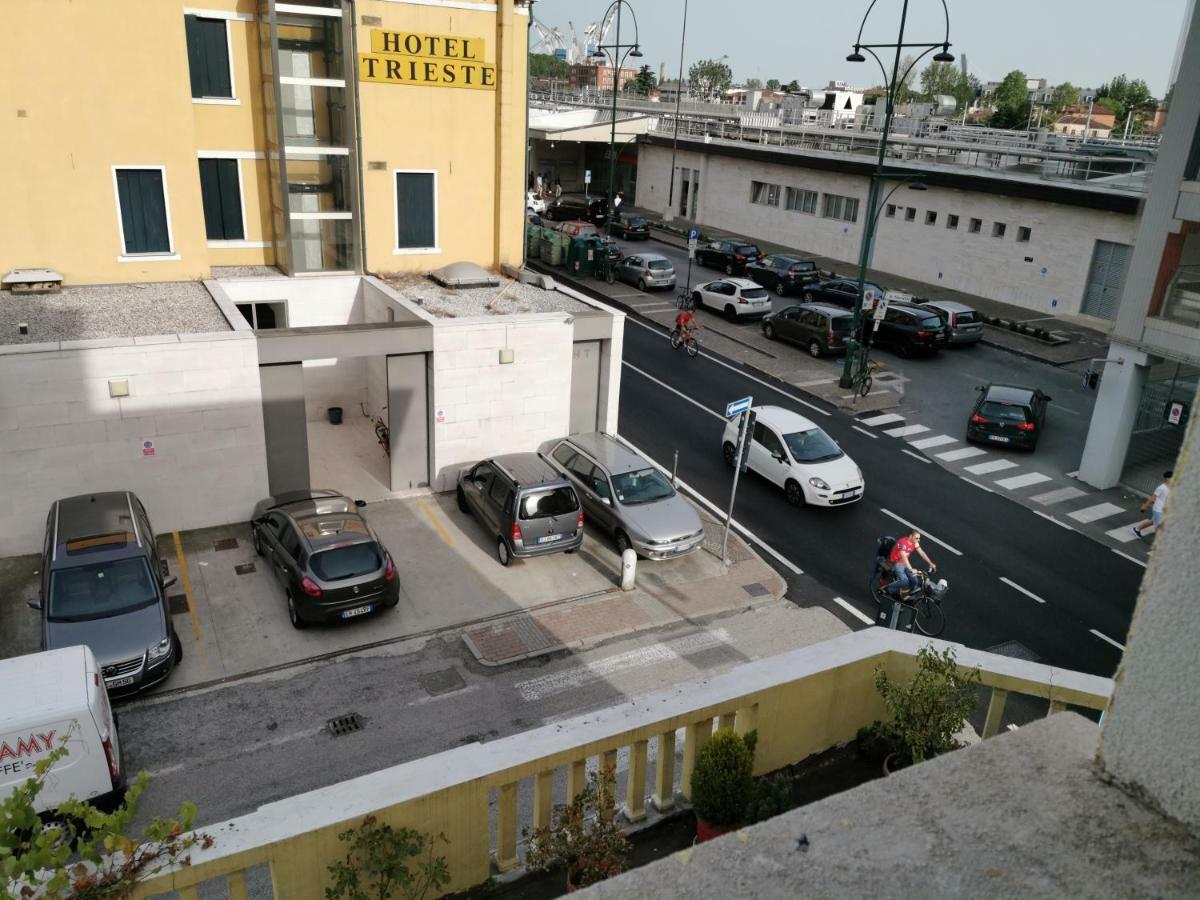 Bulldog Station Apartments With Private Wc, Ac, Tv Mestre Extérieur photo